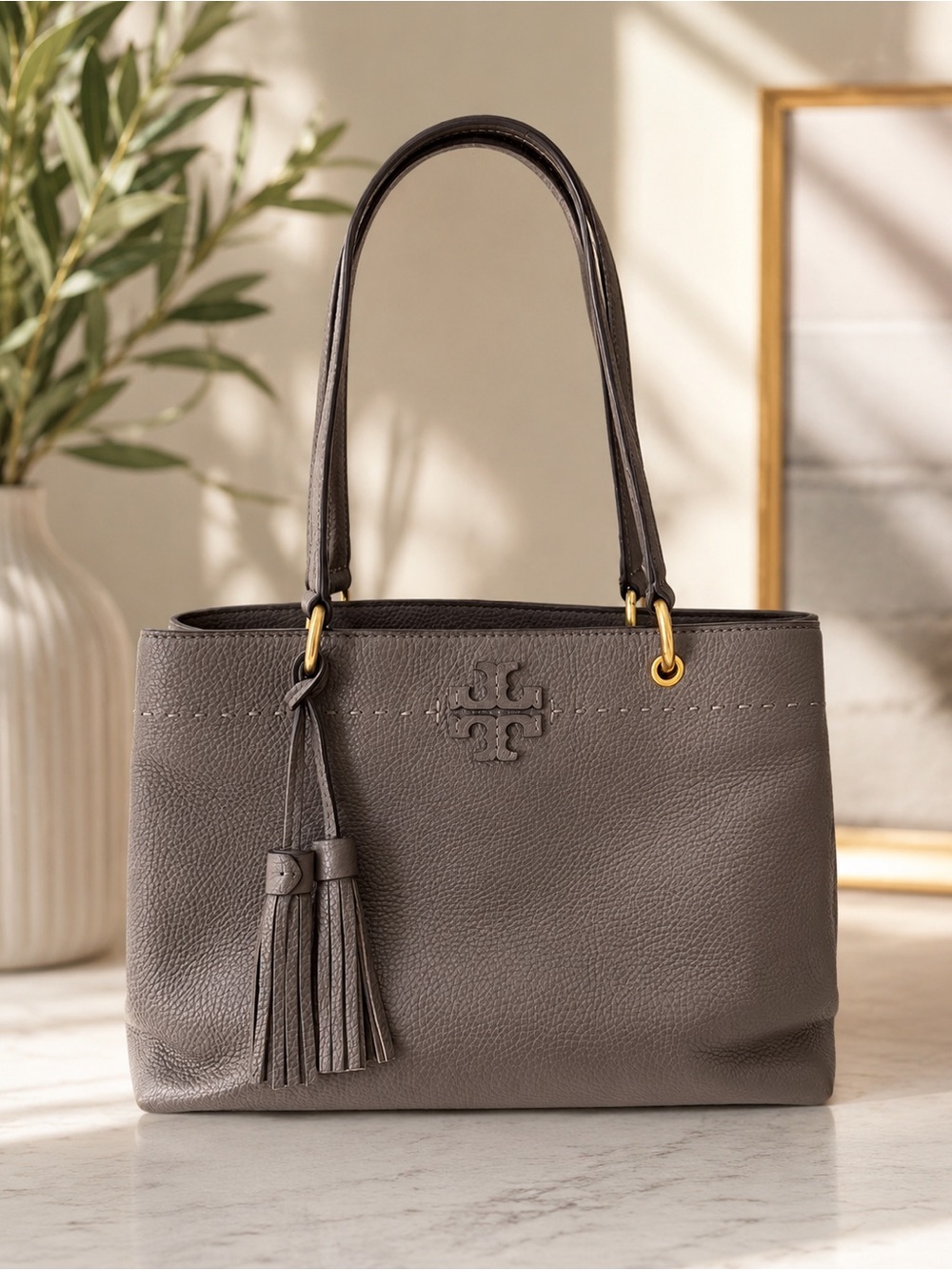 Tory Burch Brown Shoulder Bag with Pebbled Leather and Tassel - Picture 1 of 11